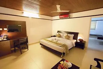 Grand Ayur Island Hotel Perumbalam