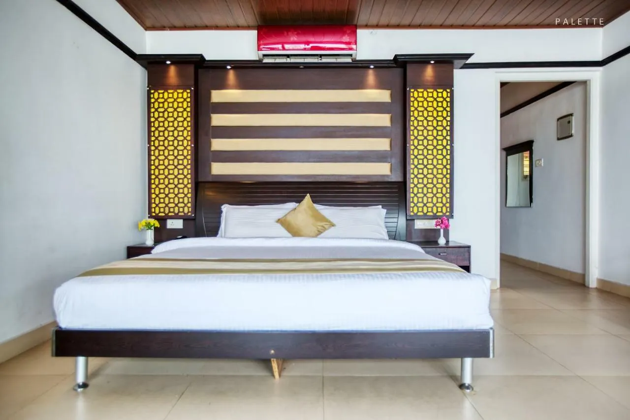 Grand Ayur Island Hotel Perumbalam 3*,