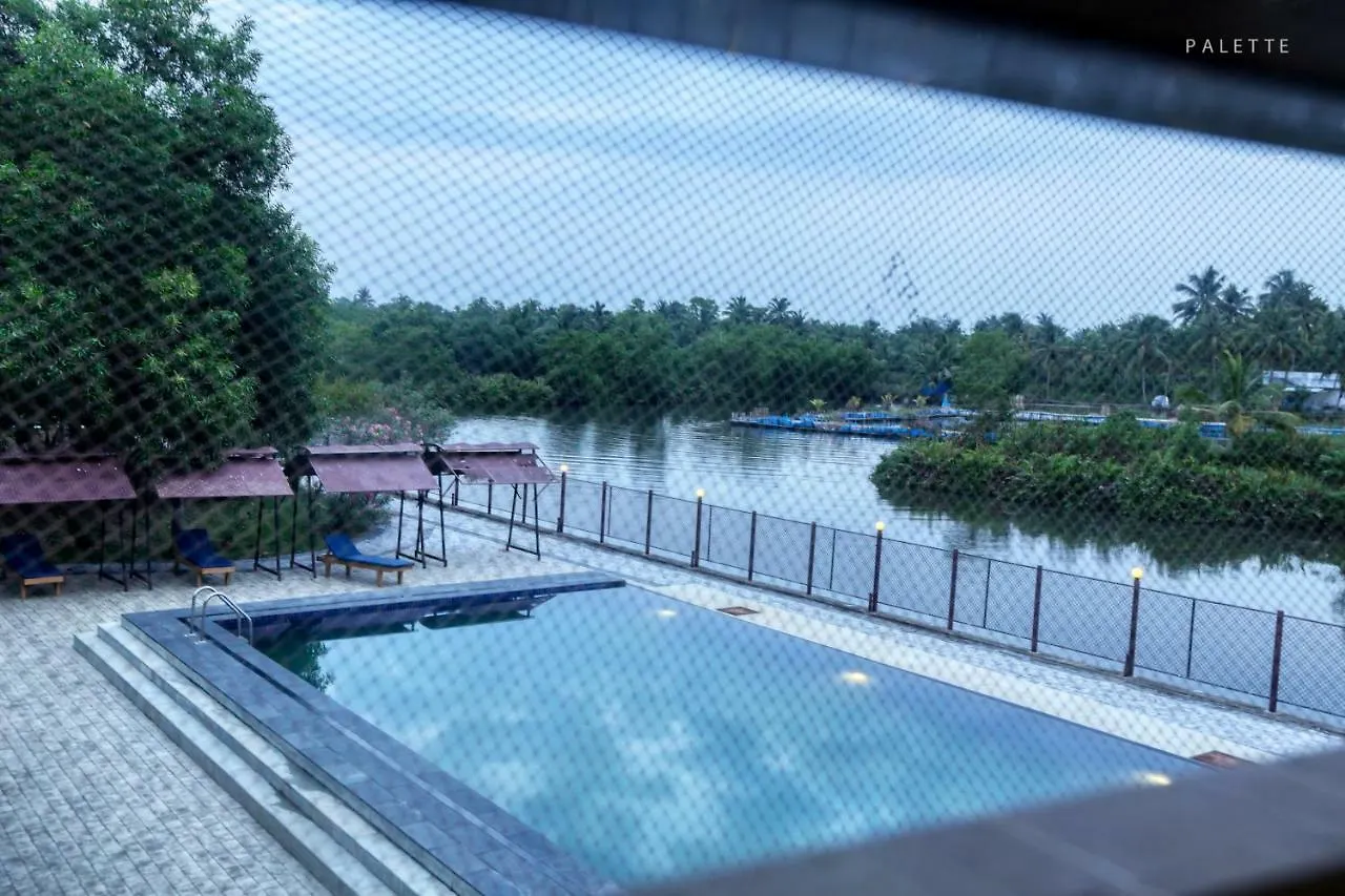 Grand Ayur Island Hotel Perumbalam