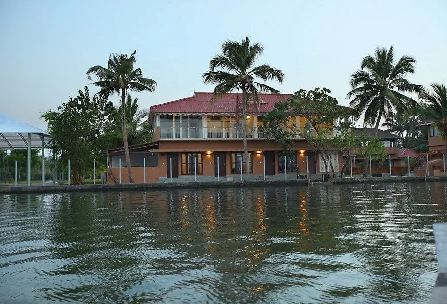 Grand Ayur Island Hotel Perumbalam