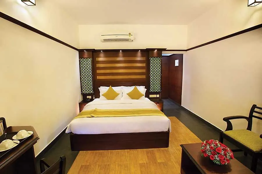 Resort Grand Ayur Island Hotel Perumbalam