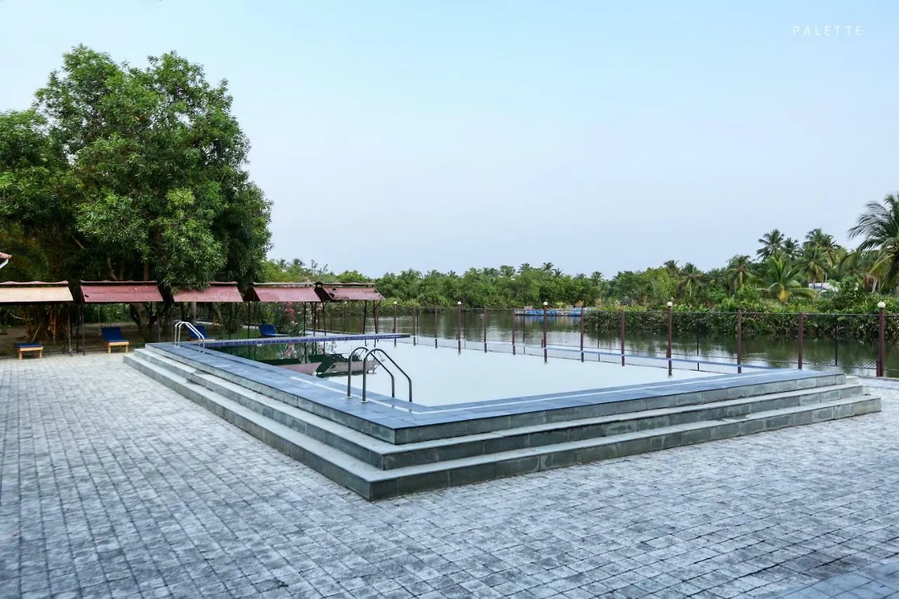 Grand Ayur Island Hotel Perumbalam 3*,  India