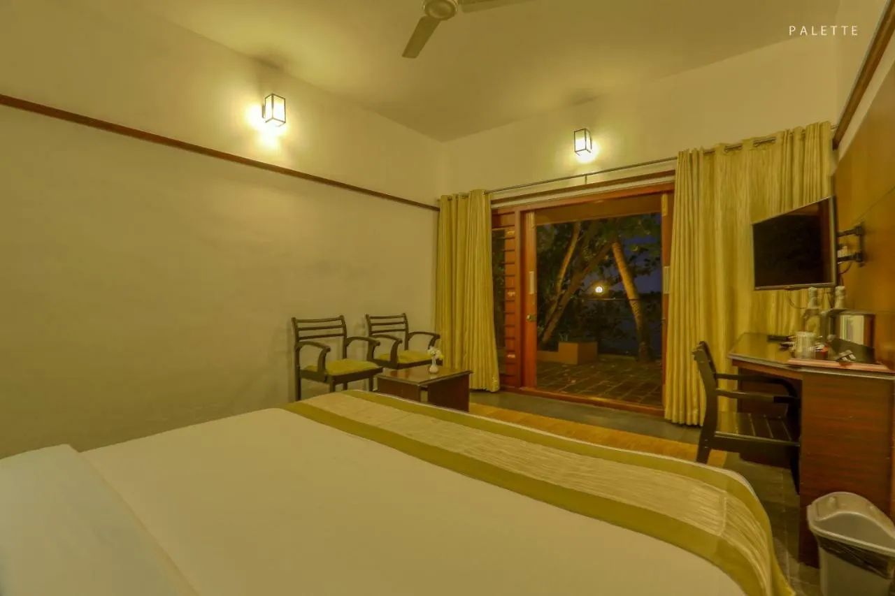 Grand Ayur Island Hotel Perumbalam Resort